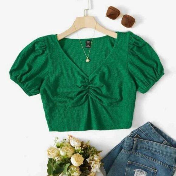 Shein Green Curve Crop Top Size 1X Large - Picture 2 of 9